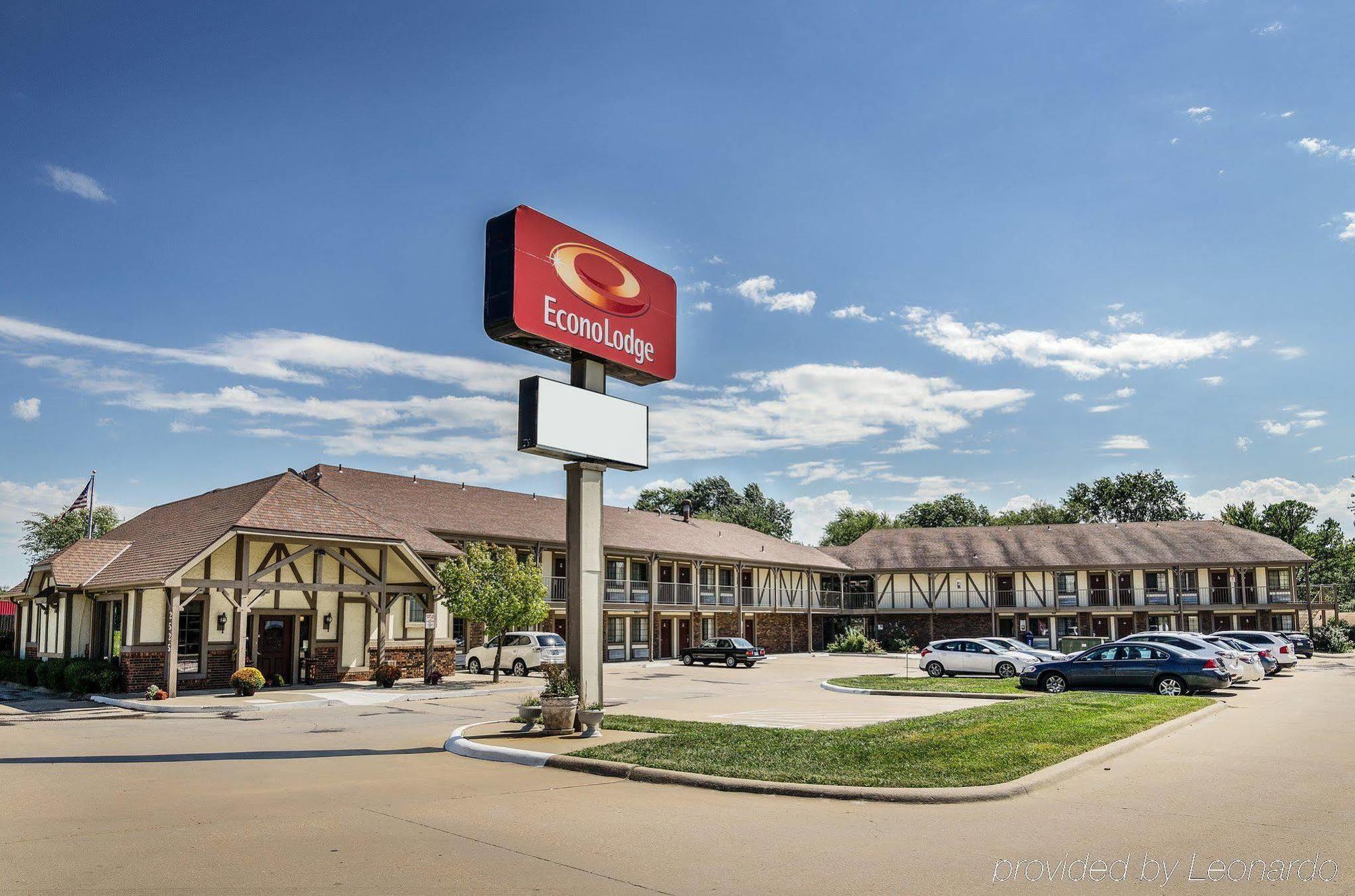 Econo Lodge University Lawrence Buitenkant foto