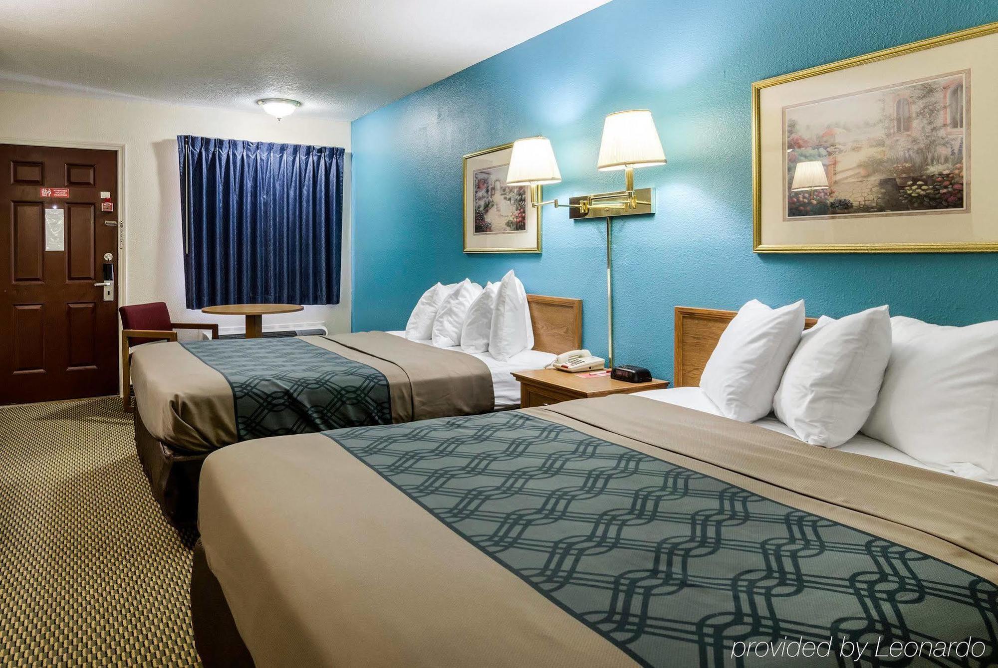 Econo Lodge University Lawrence Buitenkant foto