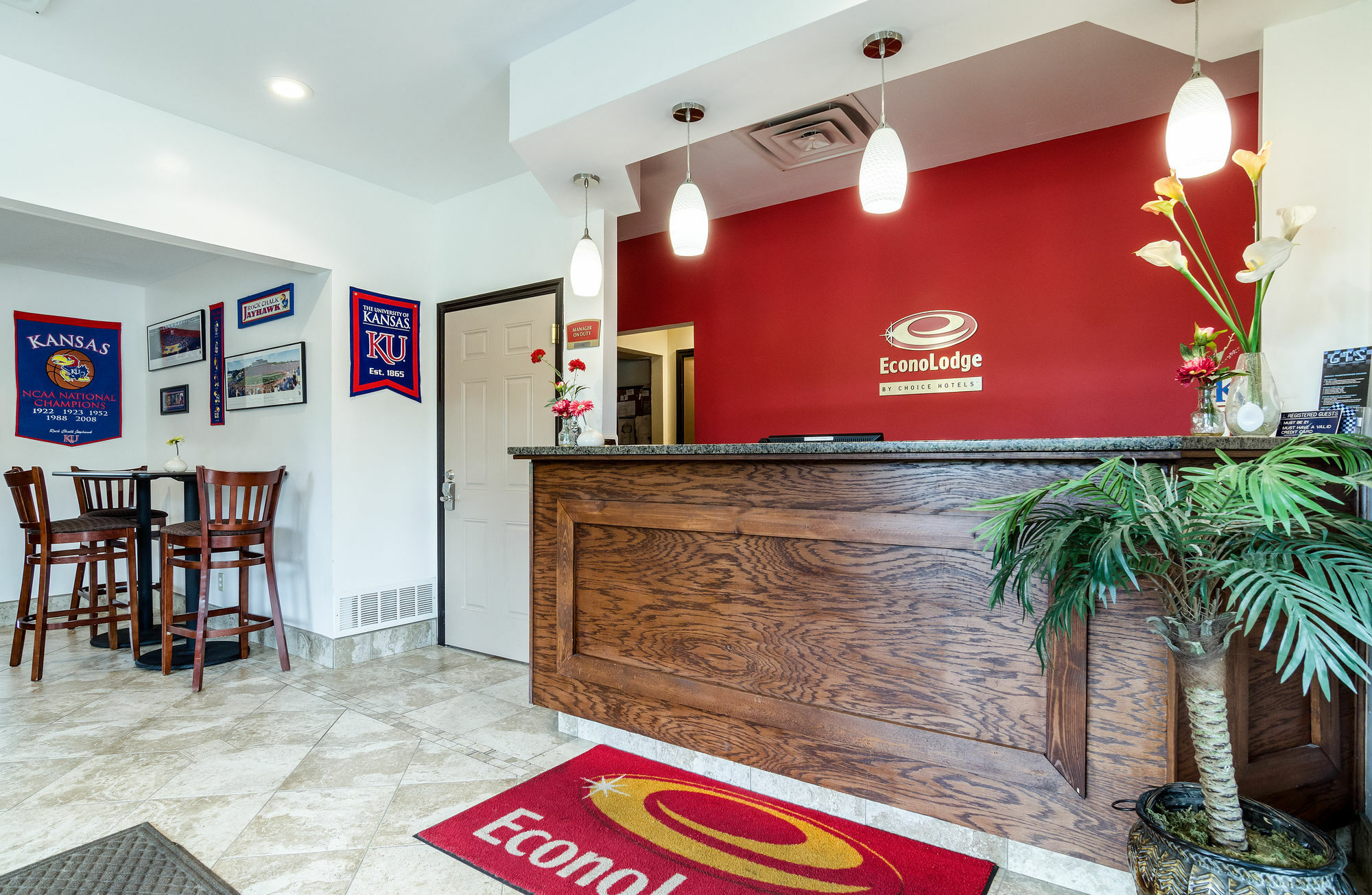 Econo Lodge University Lawrence Buitenkant foto